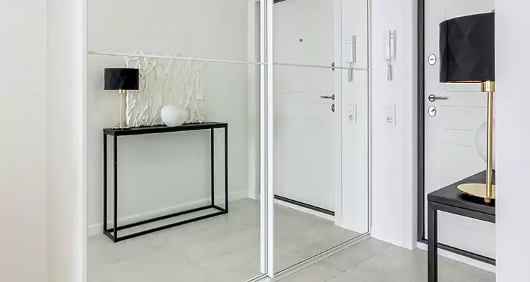 Mirrored Bifold Closet Doors Repair in Jacksonville Beach, FL