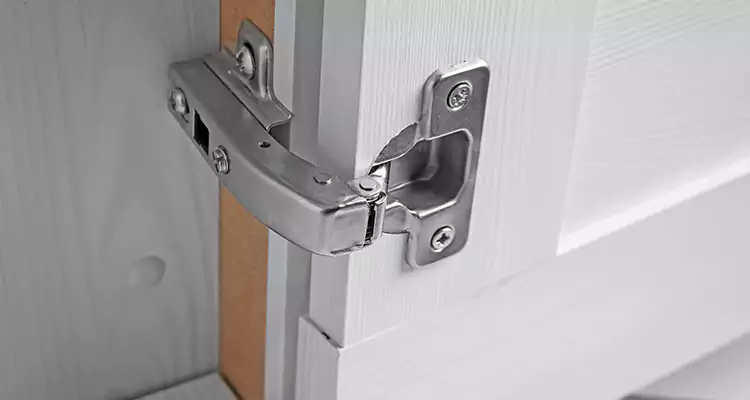 Shower Door Hinge Replacement in Jacksonville Beach, FL