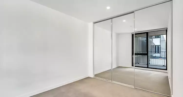 Why Homeowners Choose Us for Sliding Mirror Door Replacement in Jacksonville Beach, FL