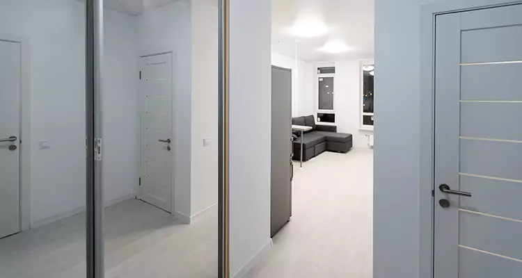 Modern Mirrored Closet Doors Repair in Jacksonville Beach, FL