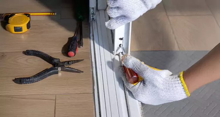 Closet Sliding Door Track Repair in Jacksonville Beach, FL