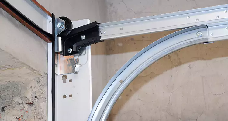 Maintain Liftmaster Garage Door Off Track in Jacksonville Beach, FL