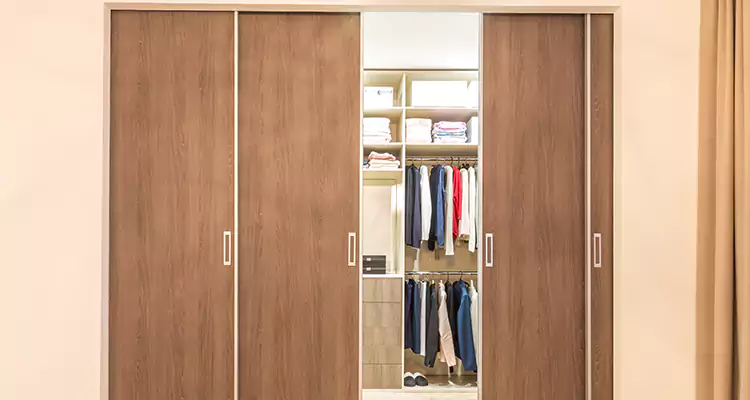 Sliding Closet Wardrobe Repairs in Jacksonville Beach, FL