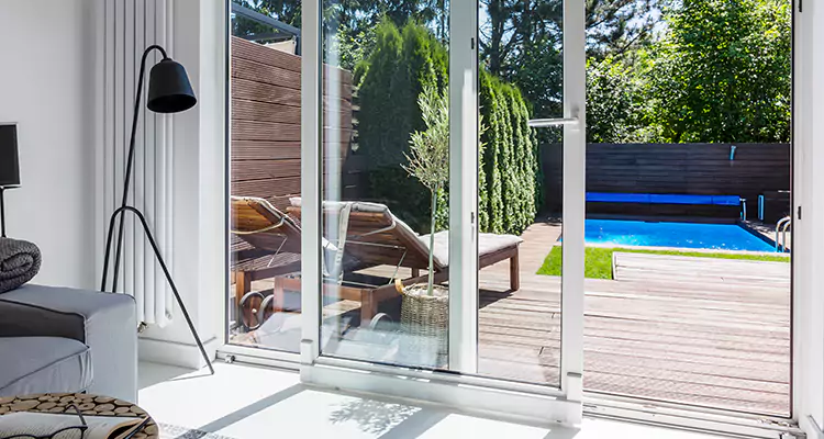 Fixing A Sliding Screen Door Roller in Jacksonville Beach, FL