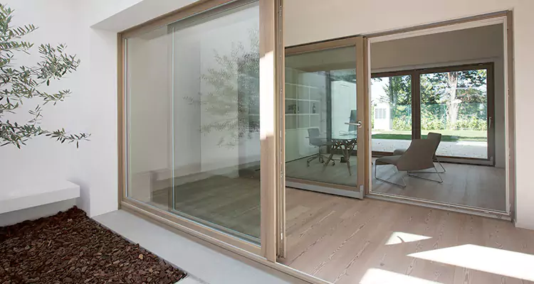 Sliding Screen Door Bottom Track Replacement in Jacksonville Beach, FL